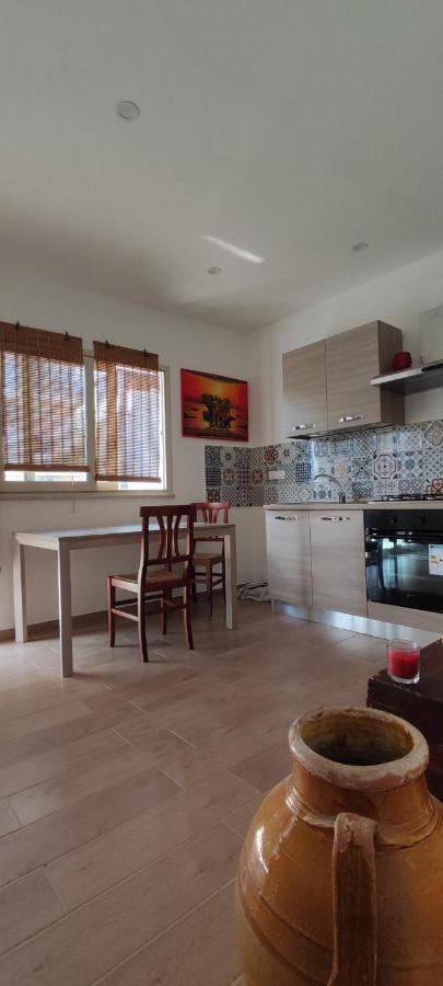 Naxos Enjoy Apartments จีอาร์ดีนี นักซอส ภายนอก รูปภาพ